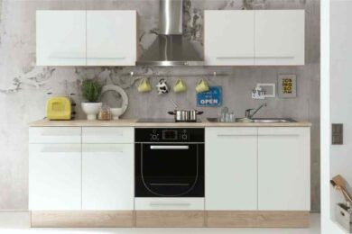 bucatarie cu mobilier alb